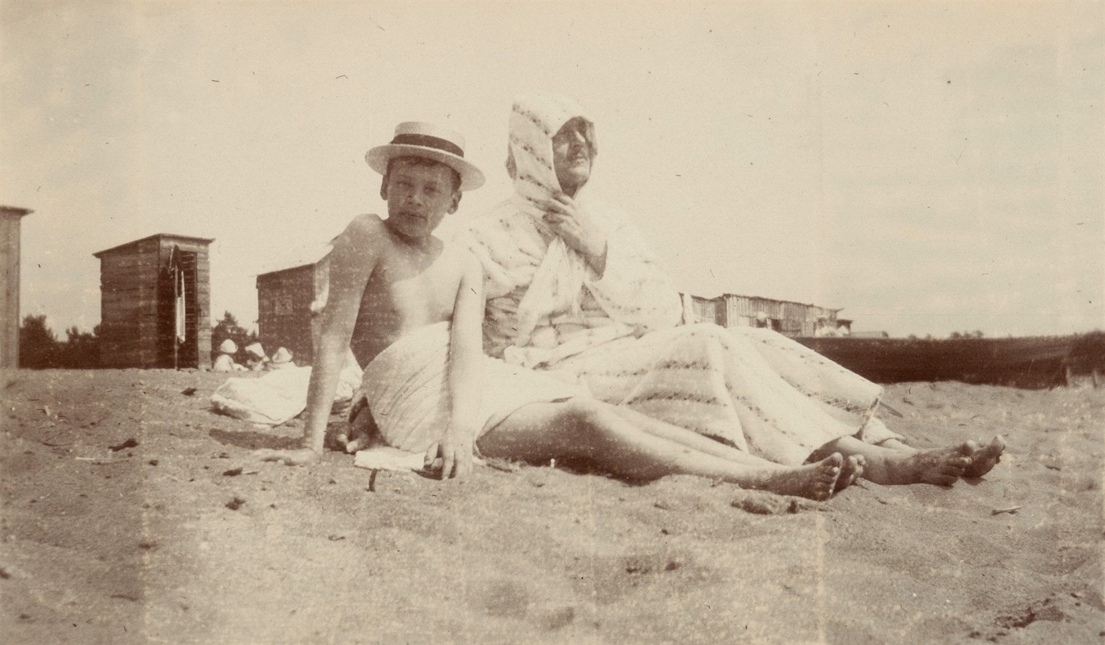 граф Леопольд Берхтольд с сыном Алоизом. Терийоки 1907 (ф.-графиня).jpg