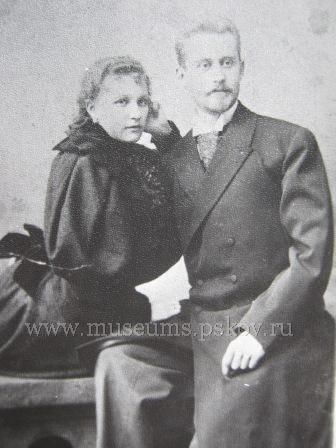 Алексей Степанович и Мария Константиновна Твороговы.jpg